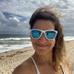 Meet your Posher, Brenda